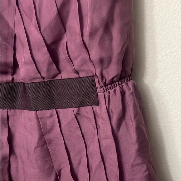 Forever 21 burgundy Sleeveless Pleated Tank Top - Picture 3 of 8